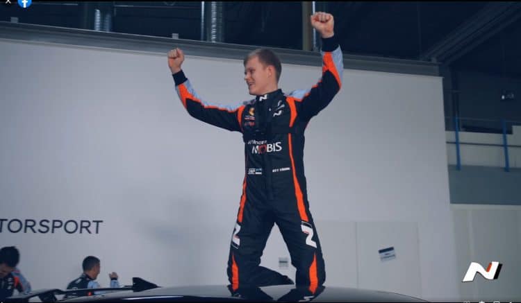 Lõbus video: Tänak ja Järveoja krooniti Hyundai tiimisisese maavõistluse meistriks