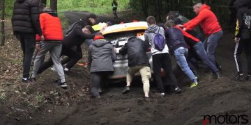 VIDEO: Poola rallil jäid paljud võistlejad raskete teeolude tõttu lihtsalt kinni