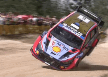 VIDEO: Vaata Ott Tänaku suurt õhulendu Sardiinia rallil