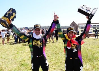 Sebastine Loeb ja Cristina Gutierrez Extreme E tiitlit tähistamas Foto Extreme E Twitter