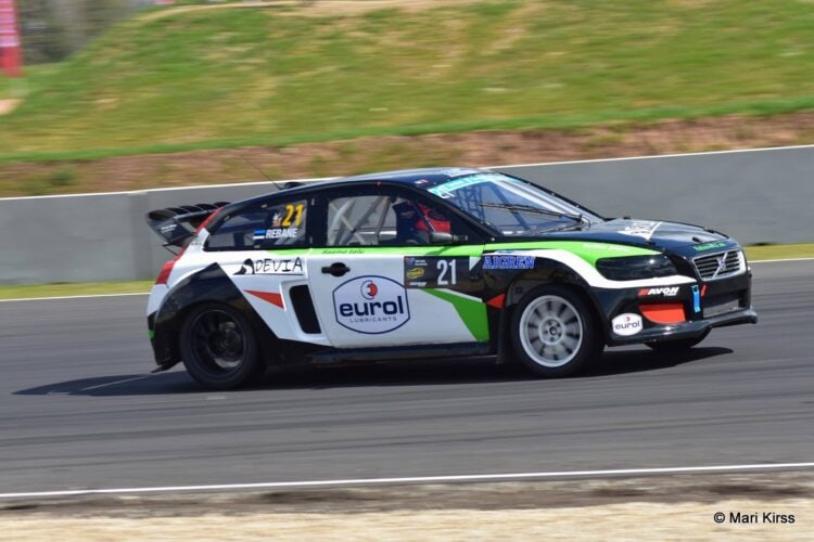 Rallikrossi Eesti meistrivõistlused algasid põnevate sõitudega Raassillal – FOTOGALERII