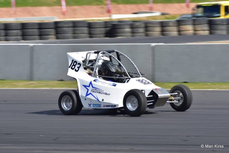 Rallikrossi Eesti meistrivõistlused algasid põnevate sõitudega Raassillal – FOTOGALERII