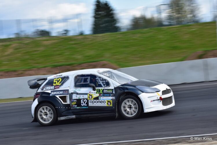 Rallikrossi Eesti meistrivõistlused algasid põnevate sõitudega Raassillal – FOTOGALERII