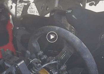 VIDEOD: Evansi auto läks peale karmi väljasõitu lisaks ka põlema