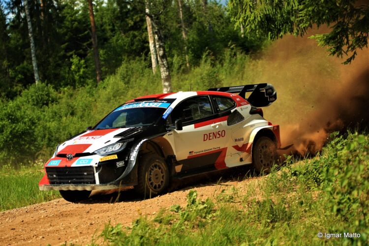 GALERII: Ka Toyota alustas Lõuna-Eesti teedel Rally Estonia eelsete testidega