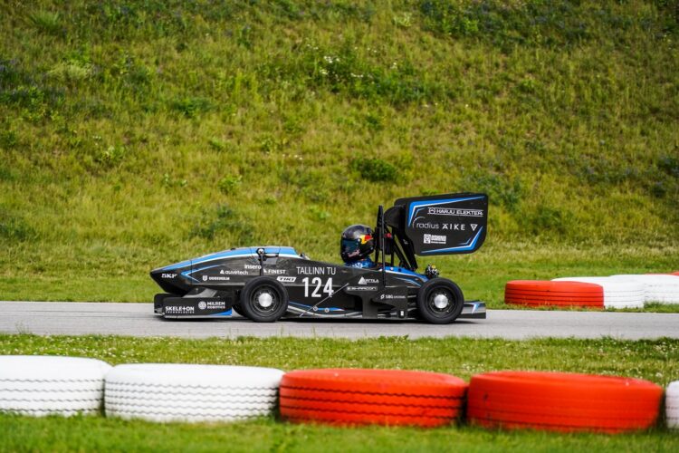 FOTOGALERII: Ott Tänak käis legendaarset Eesti tudengivormelit proovimas!