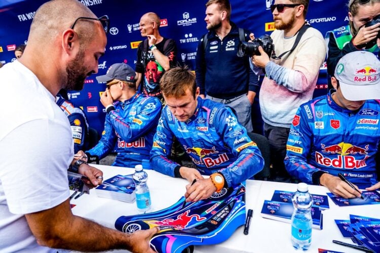 Vinged kaadrid: Rally Estonia sai alguse võimsa avatseremooniaga