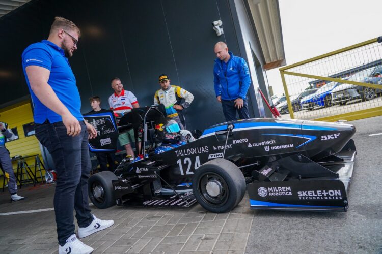 FOTOGALERII: Ott Tänak käis legendaarset Eesti tudengivormelit proovimas!