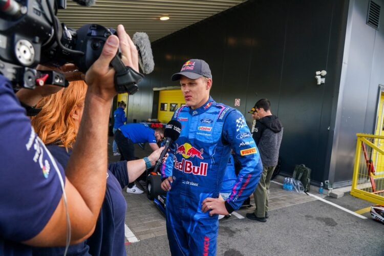 FOTOGALERII: Ott Tänak käis legendaarset Eesti tudengivormelit proovimas!