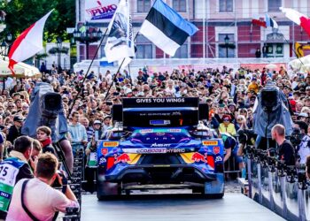 Vinged kaadrid: Rally Estonia sai alguse võimsa avatseremooniaga