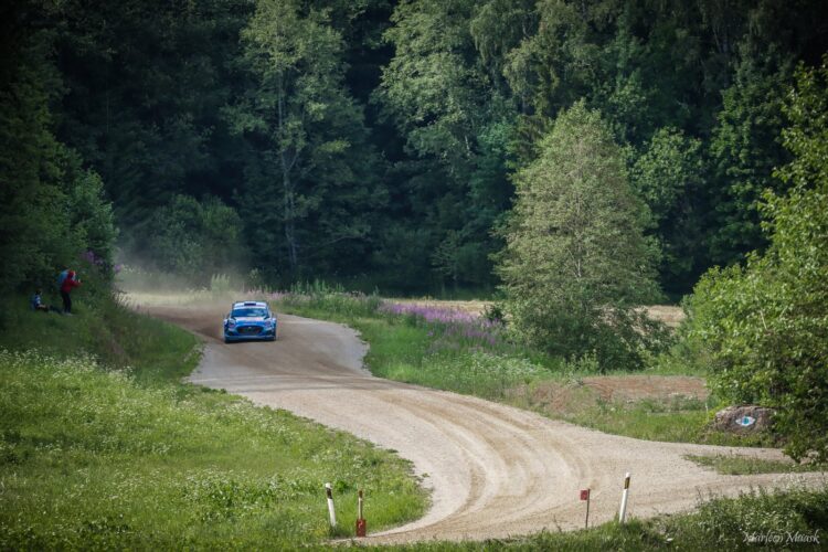 Suur Fotogalerii: Lõuna-Eesti ralli 2023 – Kiired autod ja ehedat emotsiooni rajaäärest!