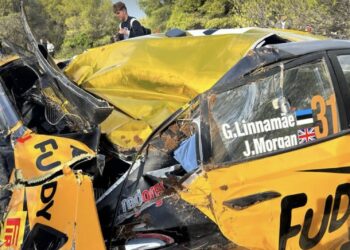 Linnamäe auto peale õnnetust