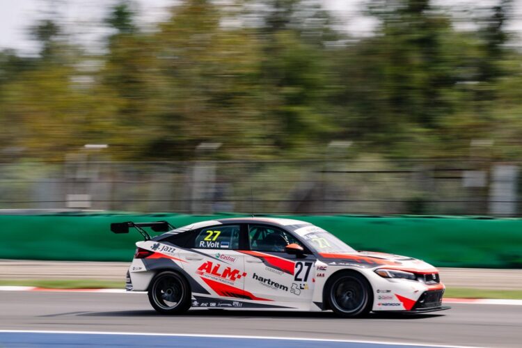 #27 Ruben Volt (EST) - ALM Motorsport - Honda Civic FL5, Monza, Foto: Daniele Nicli