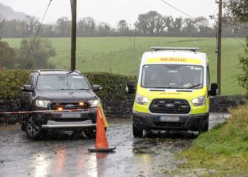 Kiirabiautod Carroni lähedal Glencolumbkille'is Clare Stages ralli ajal toimunud avariipaigas. Foto: Press 22