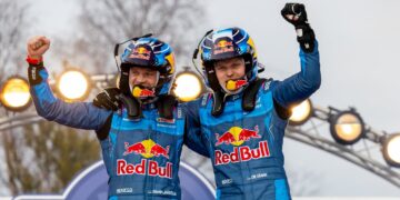 Ott Tänak ja Martin Järveoja viimast võitu Rootsis tähistamas Foto: M-Sport