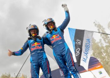 Ott Tänak ja Martin Järveoja Tšiili 2023 ralli võitu tähistamas Foto: M-Sport