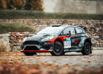 Ott Tänaku ja Robert Virvese võistlusauto