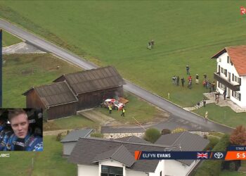 SS11: Uskumatu draama! MM-tiitlit püüdnud Elfyn Evans sõitis teelt välja ja katkestas!