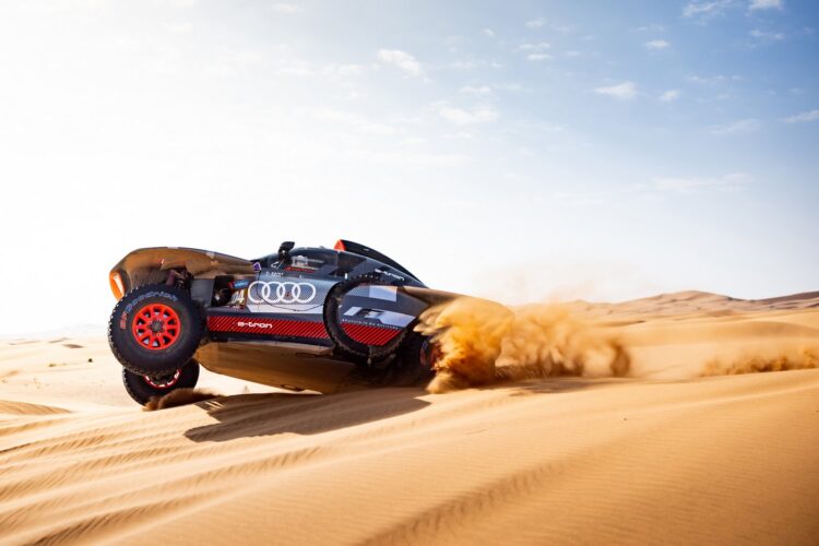 Carlos Sainz ja Lucas CRUZ, Team Audi Sport, Audi RS Q E-Tron E2, Dakar 2024 Foto: ASO/Florent Gooden/DPPI