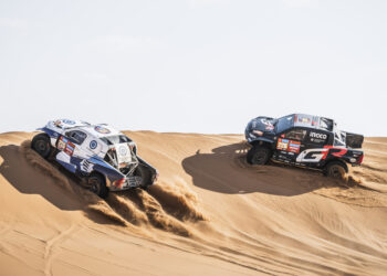 VARIAWA Saood ja CAZALET François, Toyota Gazoo Racing, KROTOV Denis ja ZHILTSOV Konstantin, Overdrive Racing, Toyota Hilux, Dakar 2024, Foto: ASO/Charly Lopez