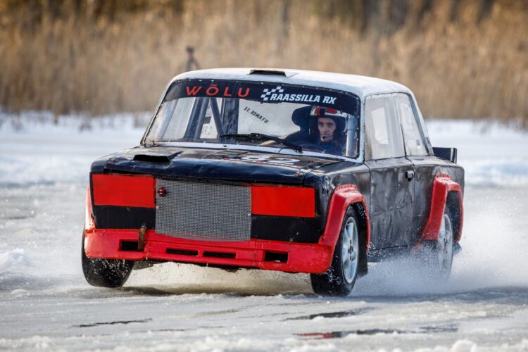 GALERII: Jäärajasari algas keerulise võistlusega Korijärvel