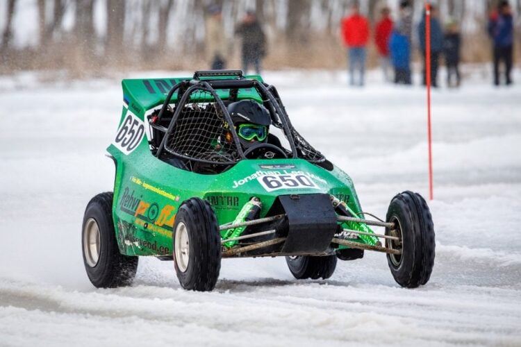 GALERII: Jäärajasari algas keerulise võistlusega Korijärvel