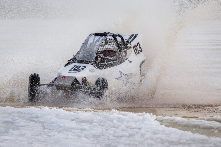 GALERII: Jäärajasari algas keerulise võistlusega Korijärvel