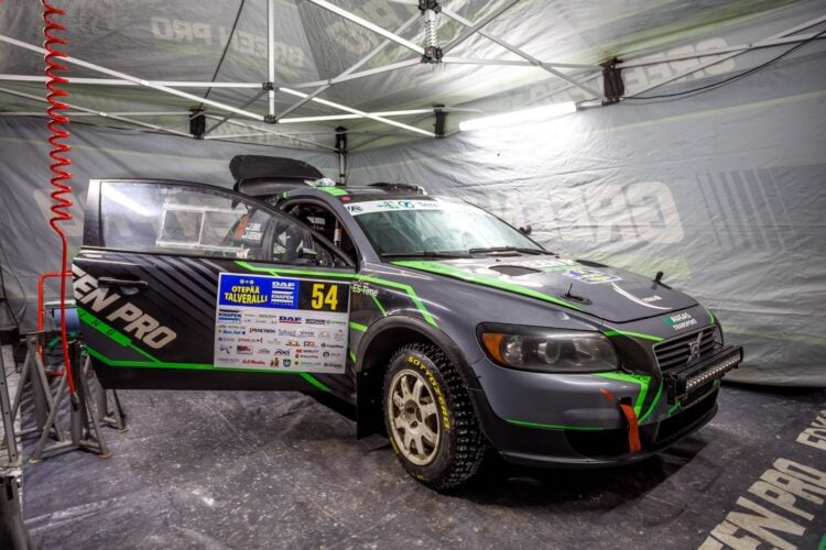 GALERII: Otepää Talveralli avapäeva kõige kiirem oli ralliradadele naasnud Karl Martin Volver!