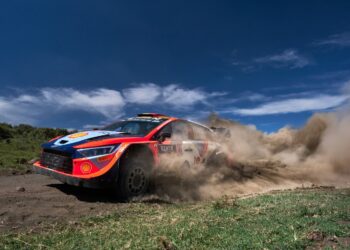 Thierry Neuville ja Martijn Wydaeghe, Rally Kenya 2024, Foto: Romain Thuillier /Hyundai Motorsport GmbH