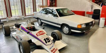 Vormel ESTTEC 884 ja Oettingeris tuunitud Audi 100. Foto: MOMU