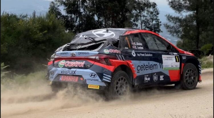 VIDEO: Portugalis auto üle katuse keeranud Kris Meeke Hyundai veeres mäest alla