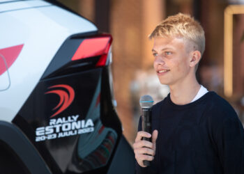 Delfi Rally Estonia kuulub tänavu EM-i kavva. Jaspar Vaher mullusel Rally Estonial intervjuud andmas. Foto: Pille Russi