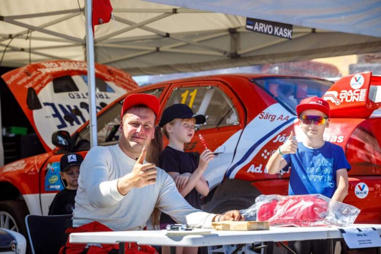 SUUR GALERII: Rallikrossi Eesti meistrisari jätkus põneva võistlusega Kulbilohus