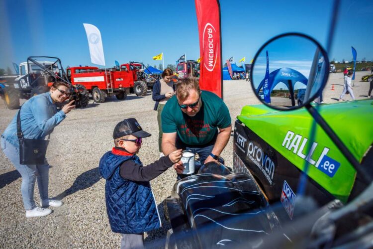 FOTOD: Lange Motokeskuse perepäeval tutvustati Driftihooaega – Tagasi kalendris on LaitseRallyPark