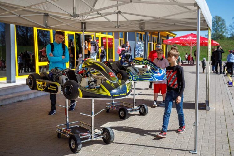 FOTOD: Lange Motokeskuse perepäeval tutvustati Driftihooaega – Tagasi kalendris on LaitseRallyPark