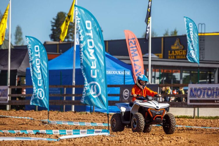 FOTOD: Lange Motokeskuse perepäeval tutvustati Driftihooaega – Tagasi kalendris on LaitseRallyPark