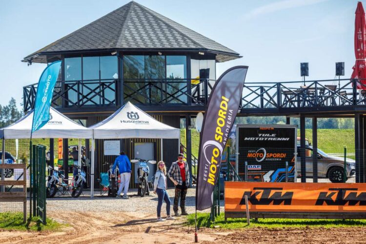 FOTOD: Lange Motokeskuse perepäeval tutvustati Driftihooaega – Tagasi kalendris on LaitseRallyPark