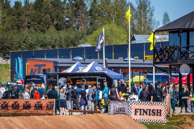 FOTOD: Lange Motokeskuse perepäeval tutvustati Driftihooaega – Tagasi kalendris on LaitseRallyPark