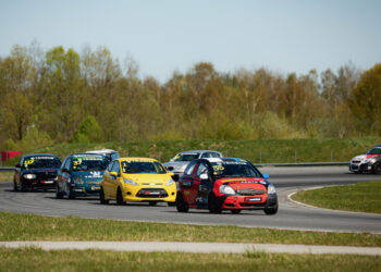 Ragnar Simuland alustas ringrajakarjääri võidukalt. Fotod: BaTCC