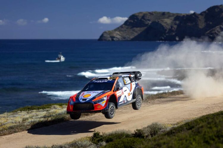 Ott Tänak ja Martin Järveoja Sardiinia rallil 2024 Foto: Austral / Hyundai Motorsport GmbH