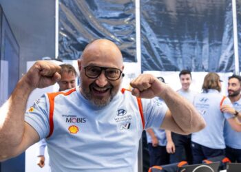 Christian Loriaux Ott Tänaku võitu tähistamas, Foto: Dufour Fabien / Hyundai Motorsport GmbH