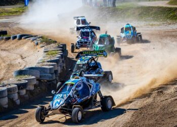 Krosskartide sõidud on võitluslikud, Andre Kiil fotol teisel positsioonil. Foto: Marko Leesi