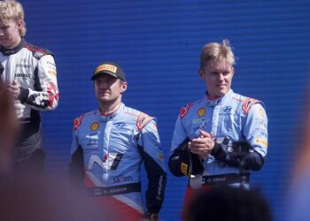 Ott Tänak ja Martin Järveoja Läti ralli poodiumil, Foto: Austral / Hyundai Motorsport GmbH