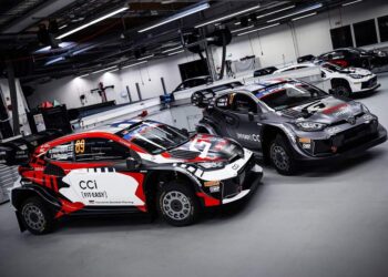 Kalle Rovanperä ja Sebastien Ogieri võistlusmasinad. Foto: Toyota Gazoo Racing