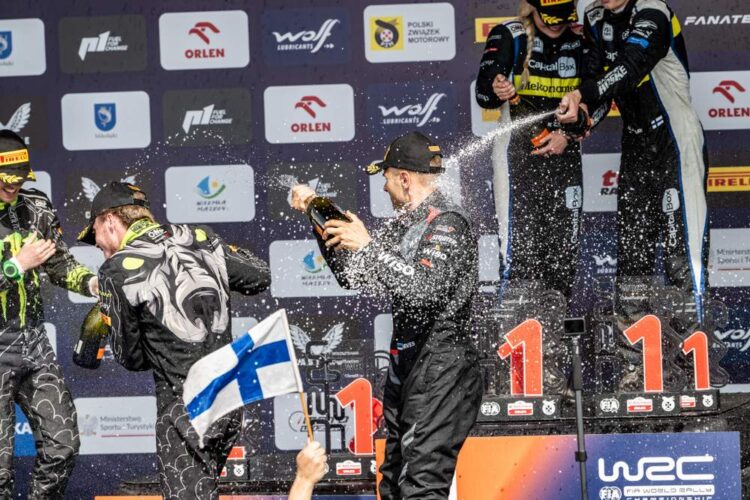 Robert Virves ja Aleks Lesk Poola ralli 2024 võitu tähistamas, Foto: Honza Fronek / Rally-Mania