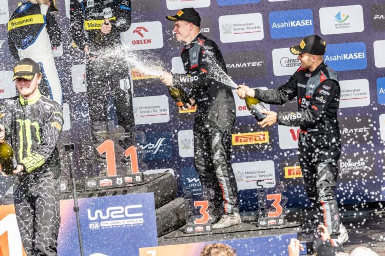 Robert Virves ja Aleks Lesk Poola ralli 2024 võitu tähistamas, Foto: Honza Fronek / Rally-Mania