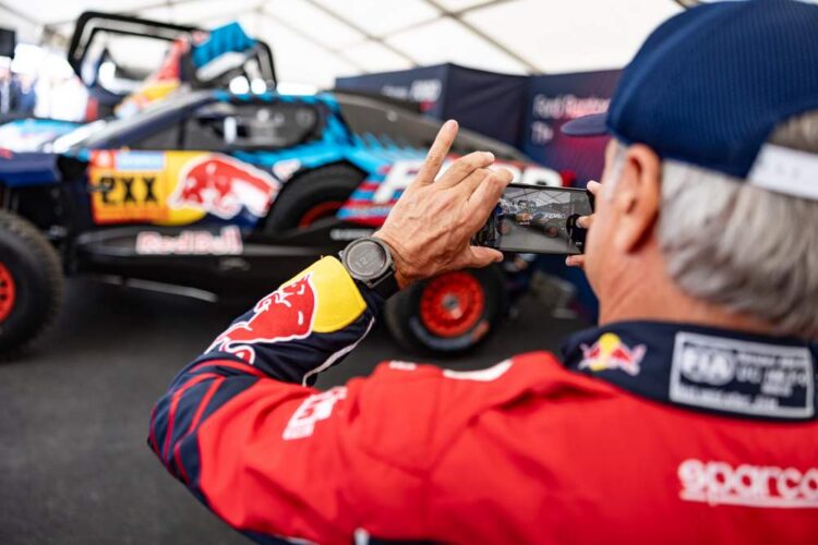 Carlos Sainz, Ford Raptor T1+, Foto Kin Marcin / Red Bull Content Pool