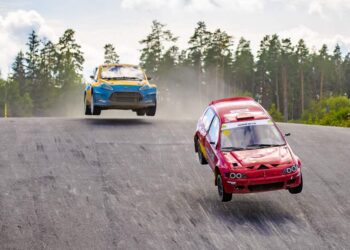 Kehala raja osaks on suur trampliin. Foto: Marko Leesi