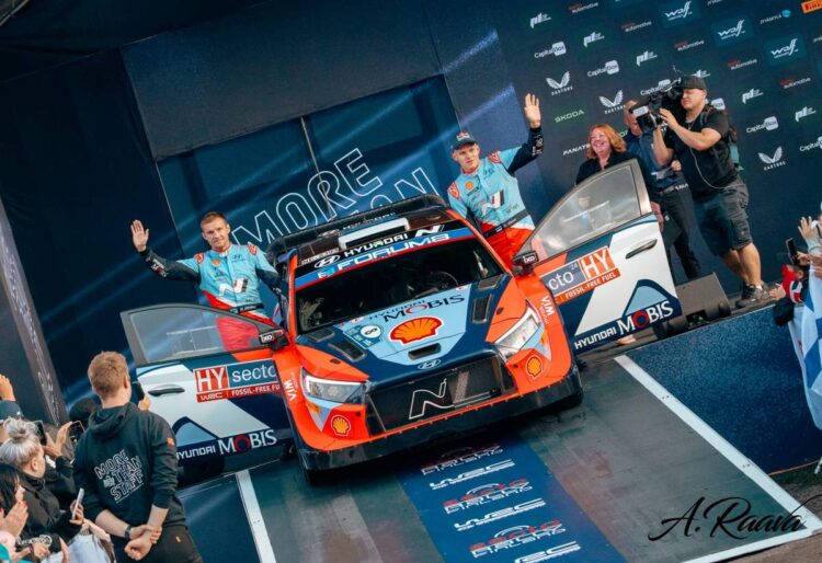 SUUR GALERII: Ott Tänak, Robert Virves, Georg Linnamäe ja Romet Jürgenson Soome MM-rallil 2024