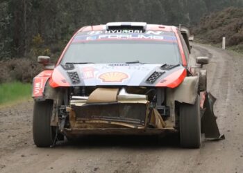 Esapekka Lappi auto SS15 finishis